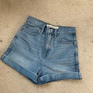 Gap Super High Rise Shorts